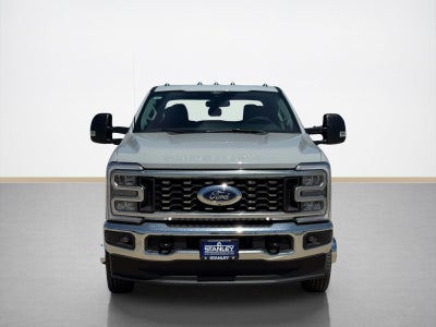 2026 Ford Super Duty F-350 DRW LARIAT
