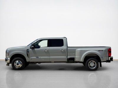 2026 Ford Super Duty F-350 DRW LARIAT