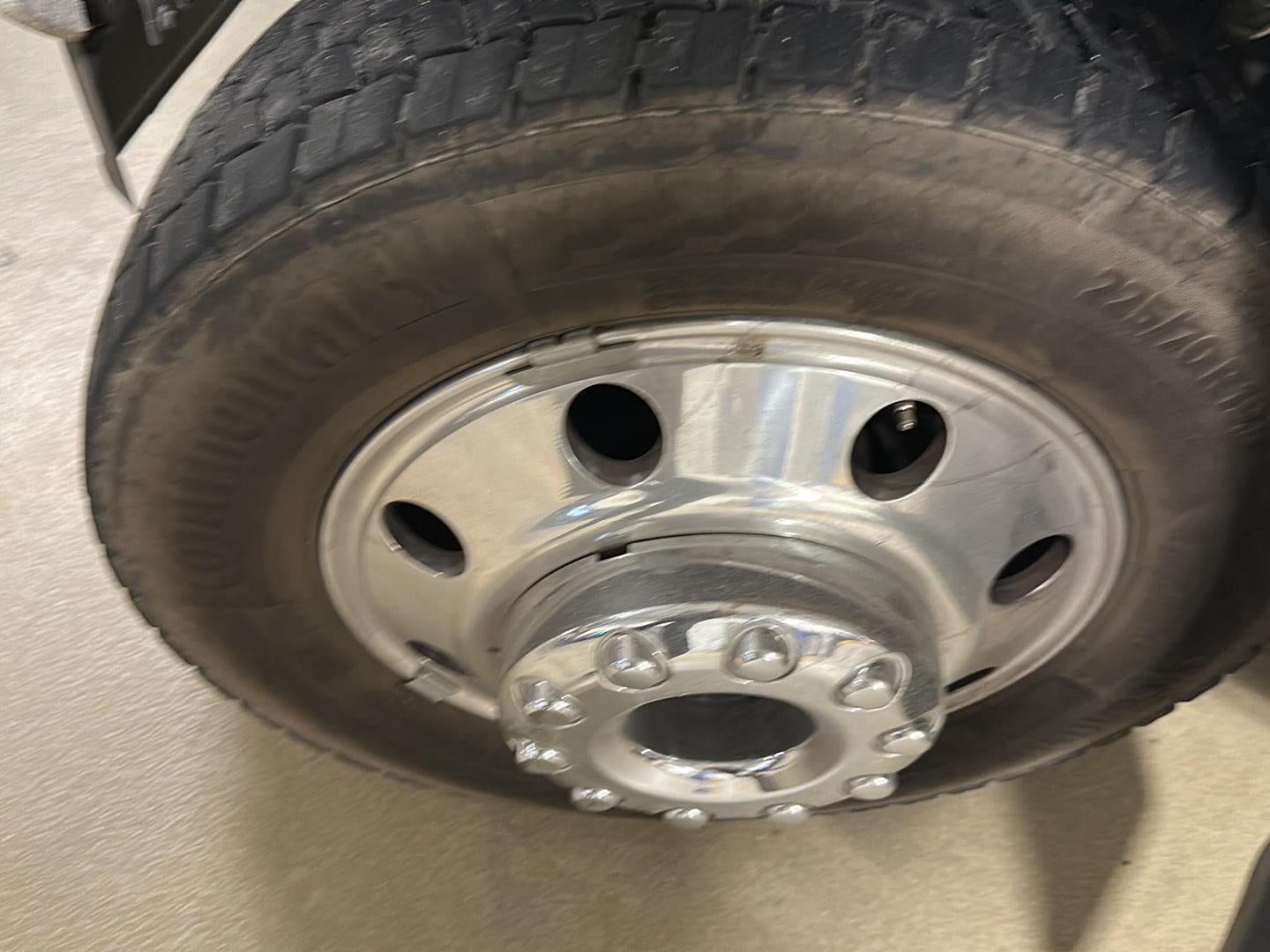 2025 Ford Super Duty F-450 DRW Platinum