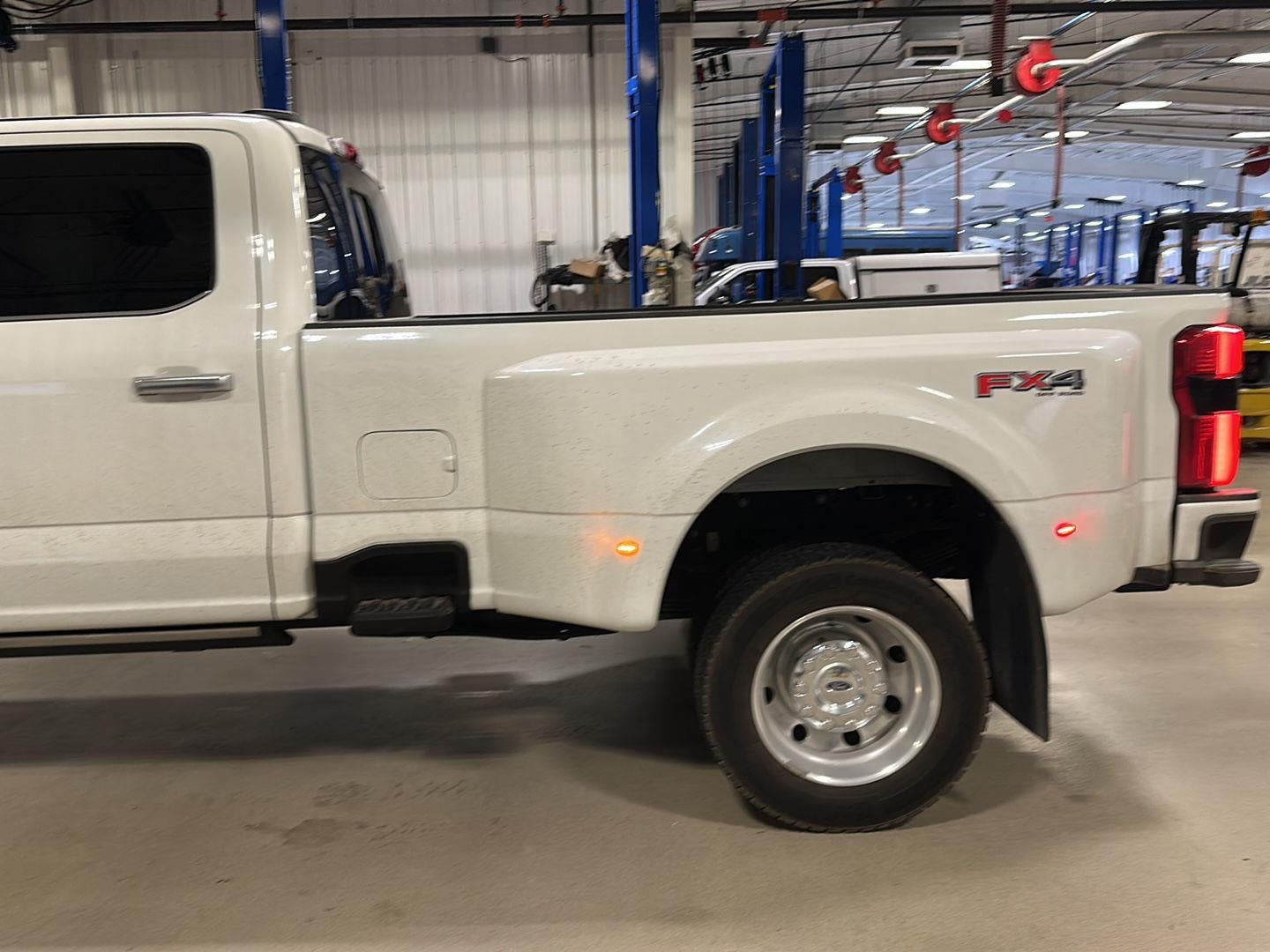 2025 Ford Super Duty F-450 DRW Platinum