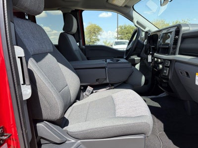 2027 Ford Super Duty F-350 SRW XLT