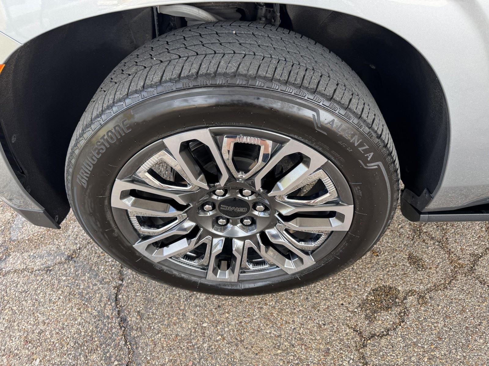 2024 GMC Yukon Denali Ultimate