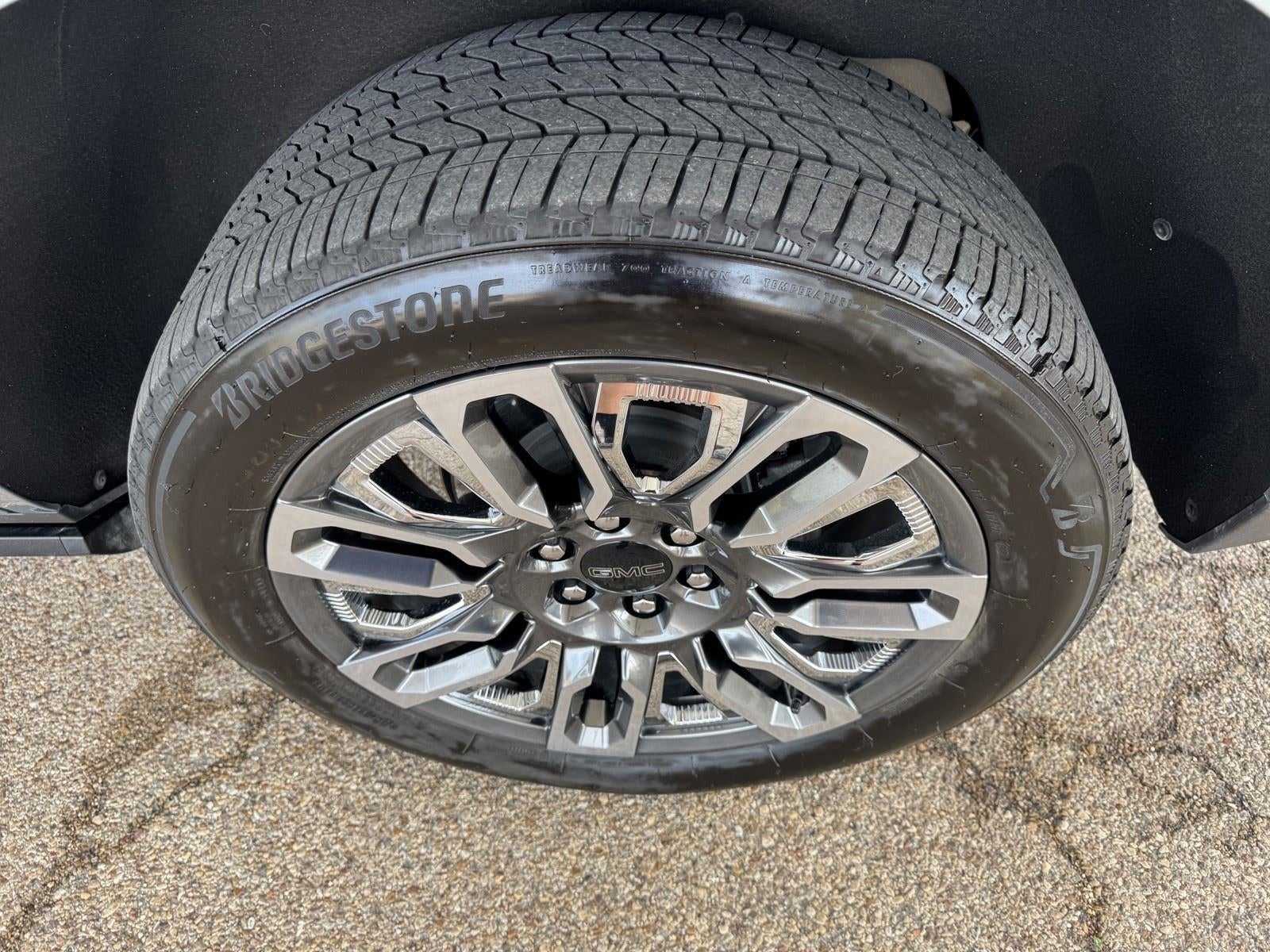 2024 GMC Yukon Denali Ultimate