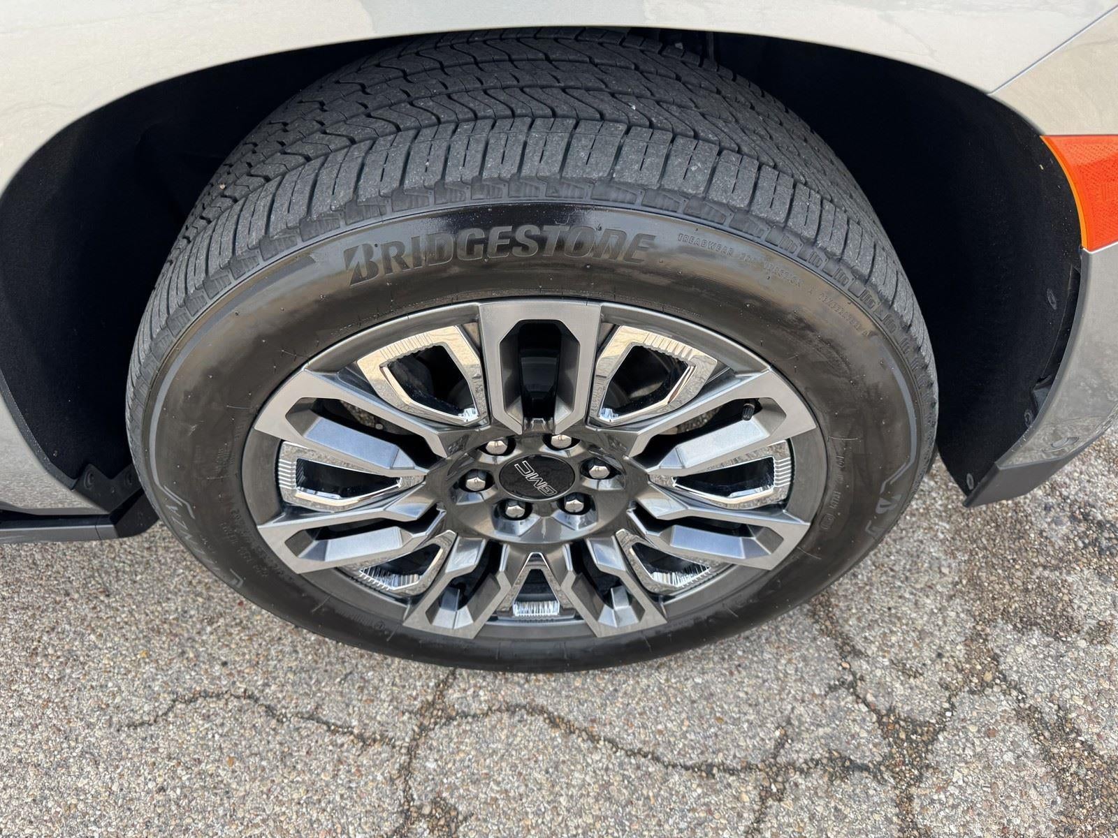 2024 GMC Yukon Denali Ultimate