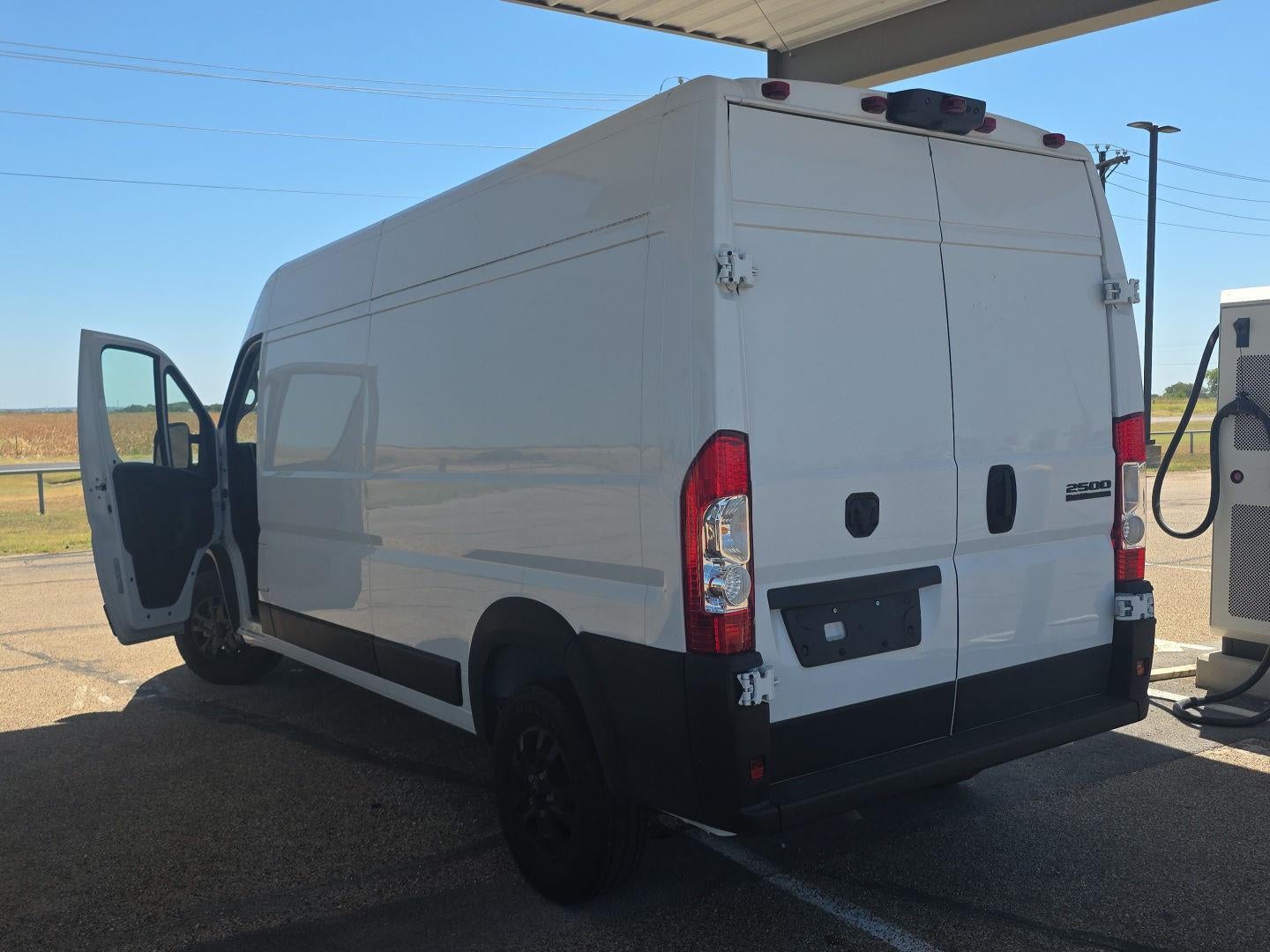 2024 RAM ProMaster Cargo Van SLT+