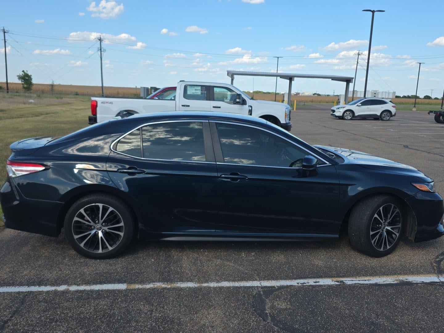 2020 Toyota Camry SE