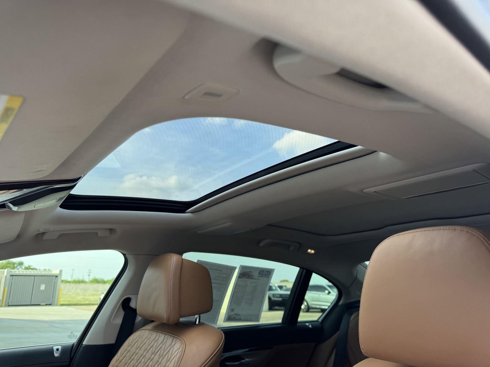 2021 BMW 7 Series 740i