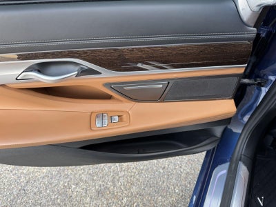 2021 BMW 7 Series 740i