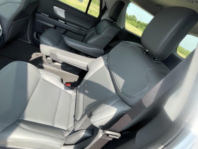 2027 Ford Expedition Active