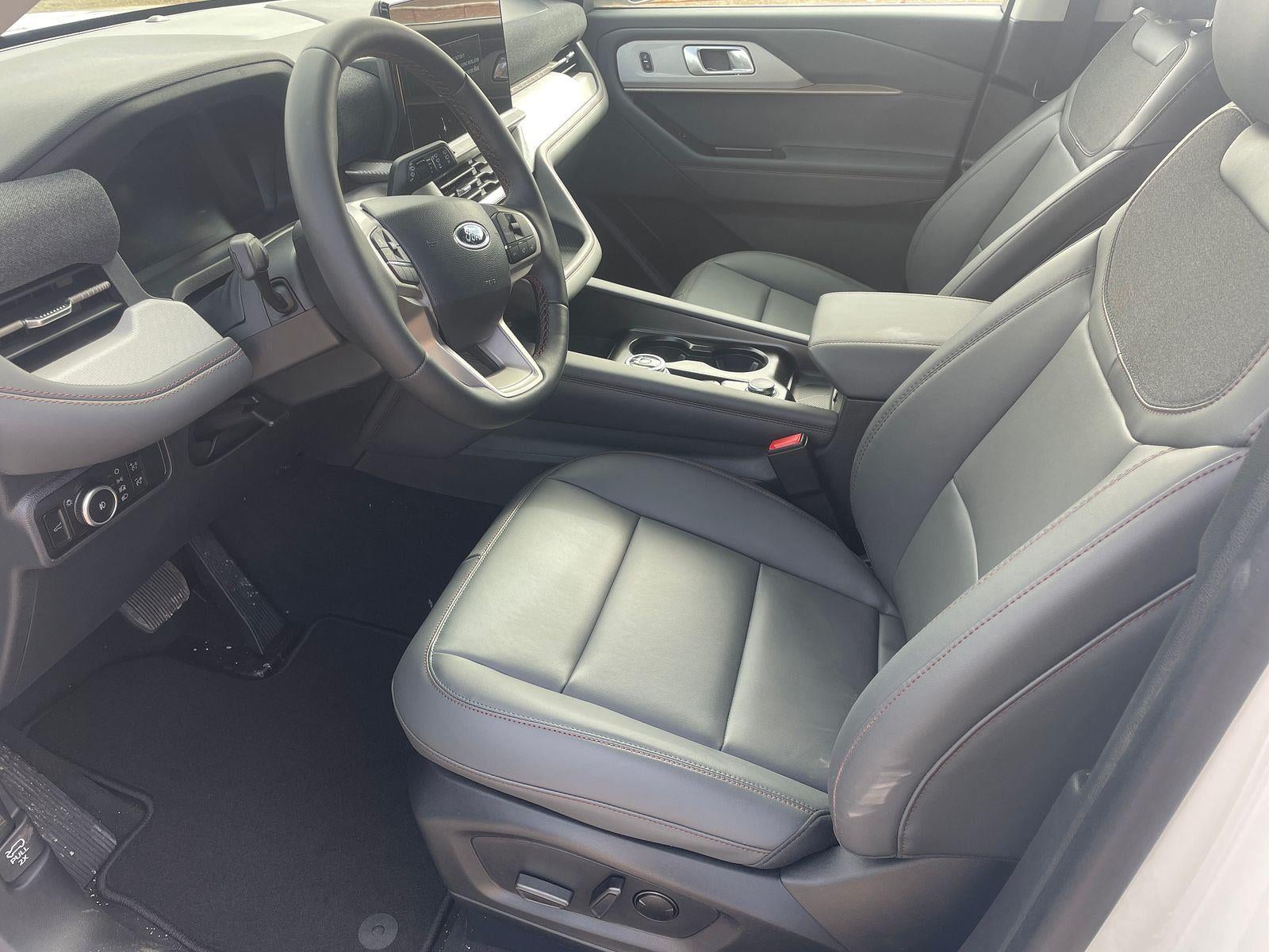 2026 Ford Explorer Active w/100A Pkg