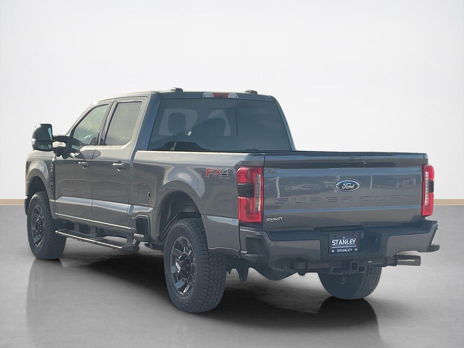 2023 Ford Super Duty F-250 SRW LARIAT