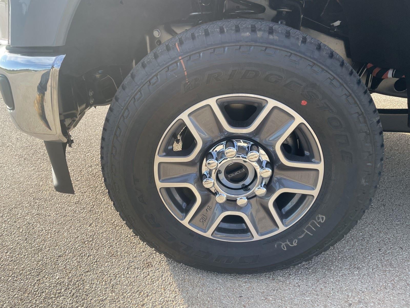 2026 Ford Super Duty F-350 SRW LARIAT