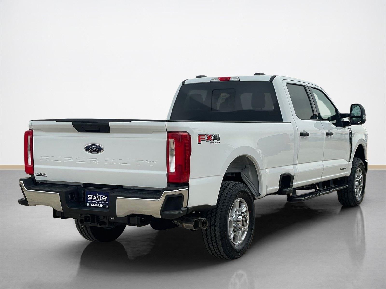 2026 Ford Super Duty F-350 SRW XLT