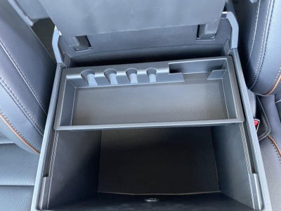 2027 Ford Super Duty F-350 DRW LARIAT