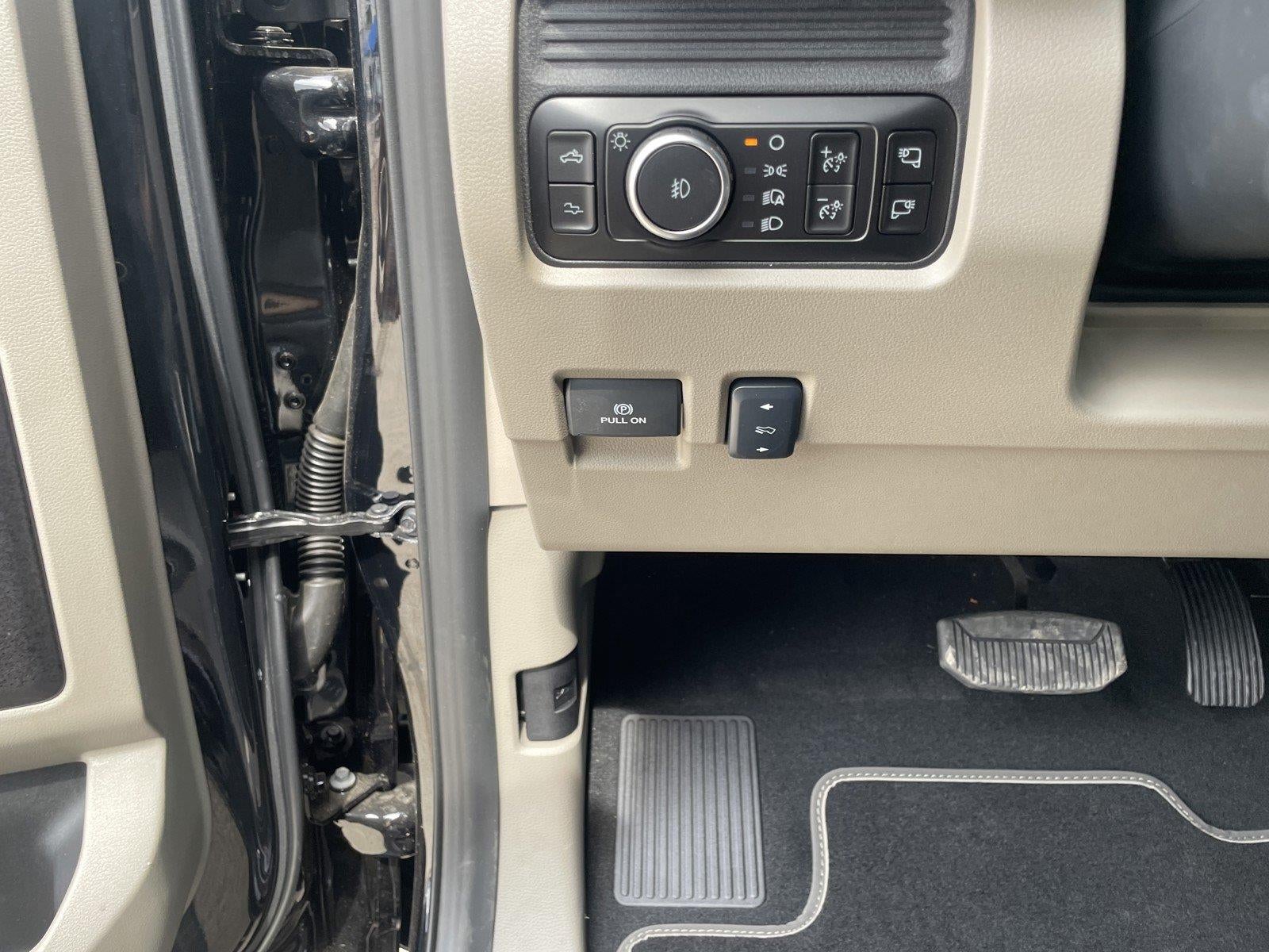 2026 Ford Super Duty F-350 DRW Platinum