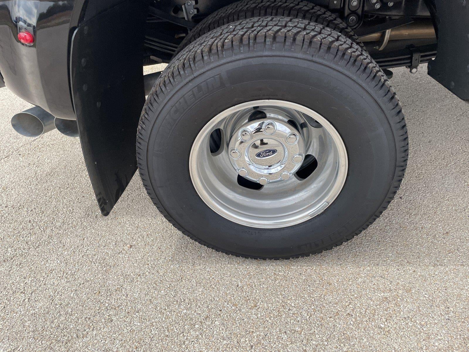 2026 Ford Super Duty F-350 DRW Platinum