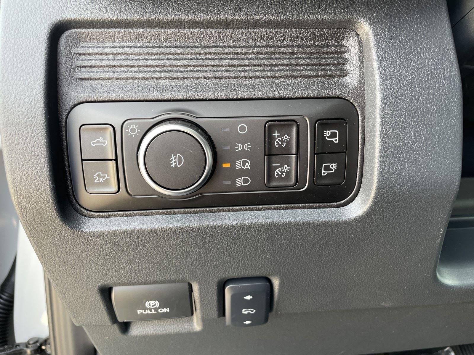 2026 Ford Super Duty F-350 DRW LARIAT