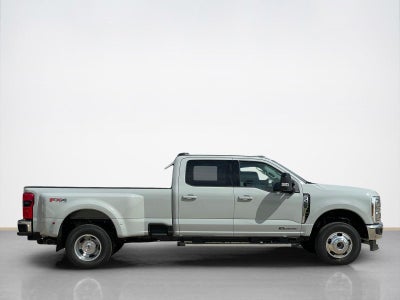 2026 Ford Super Duty F-350 DRW LARIAT