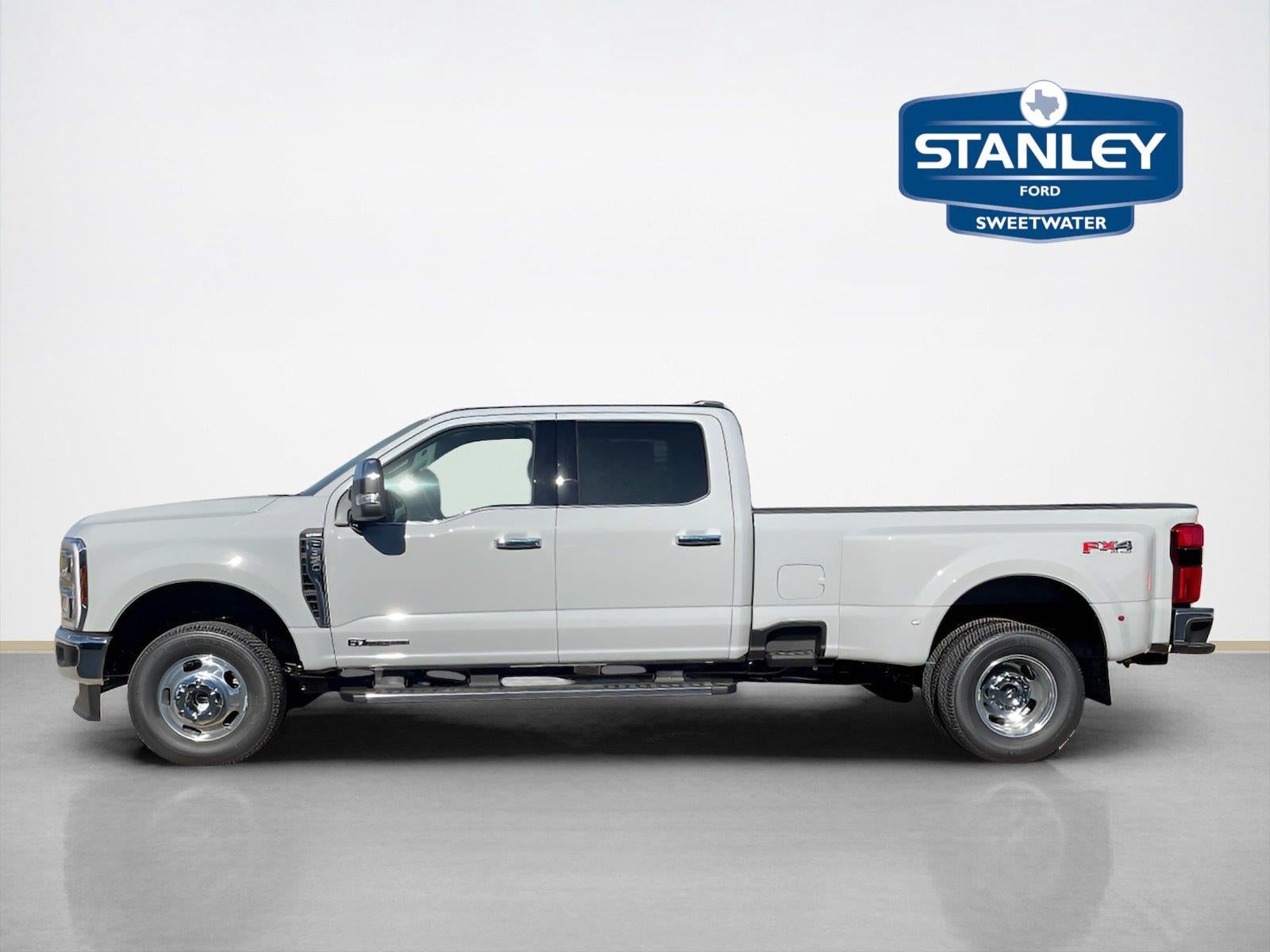 2026 Ford Super Duty F-350 Drw LARIAT