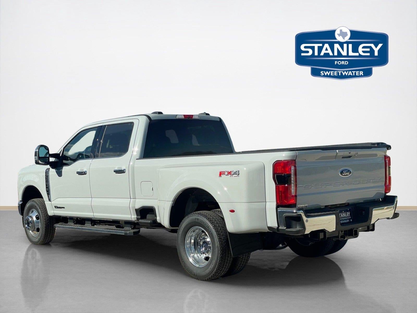 2026 Ford Super Duty F-350 Drw LARIAT