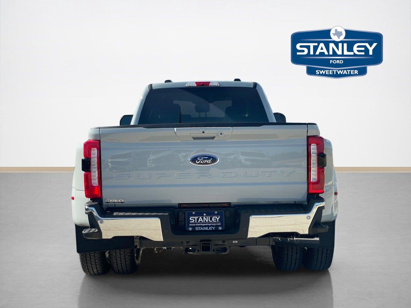 2026 Ford Super Duty F-350 Drw LARIAT