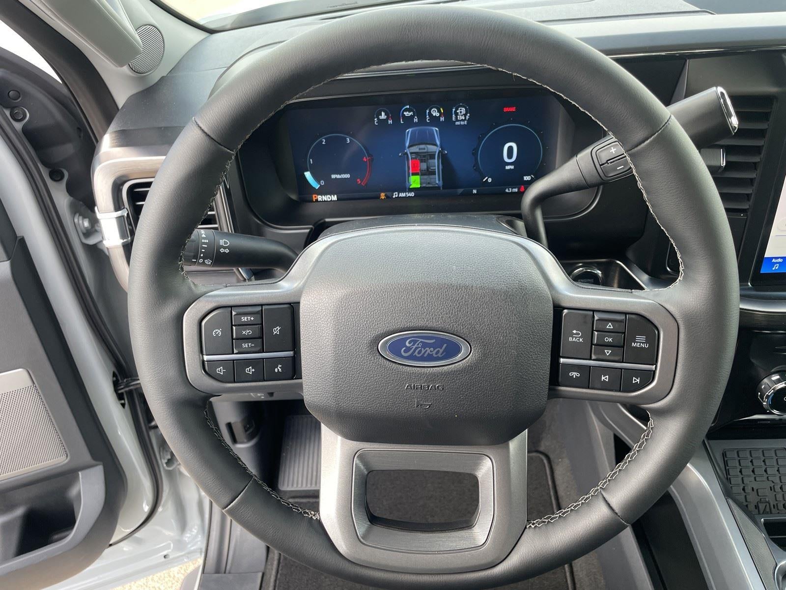 2026 Ford Super Duty F-350 DRW LARIAT