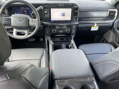 2026 Ford Super Duty F-350 DRW LARIAT