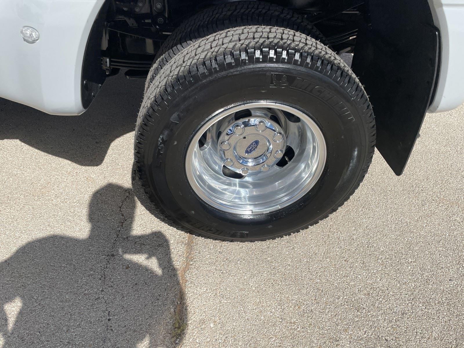 2026 Ford Super Duty F-350 DRW LARIAT