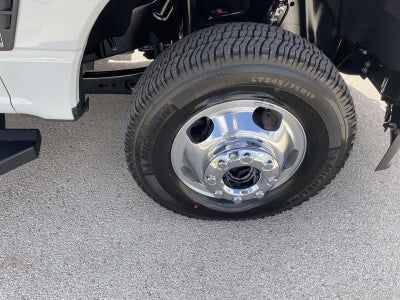 2026 Ford Super Duty F-350 DRW LARIAT