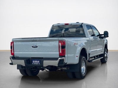 2026 Ford Super Duty F-350 DRW LARIAT