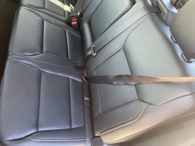 2026 Ford SUPER DUTY F-350 DRW LARIAT 4WD CREW CAB 8' BO