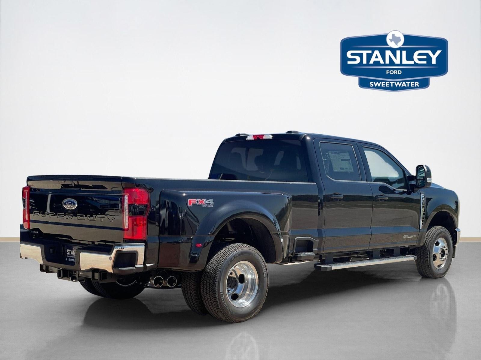 2026 Ford SUPER DUTY F-350 DRW LARIAT 4WD CREW CAB 8' BO