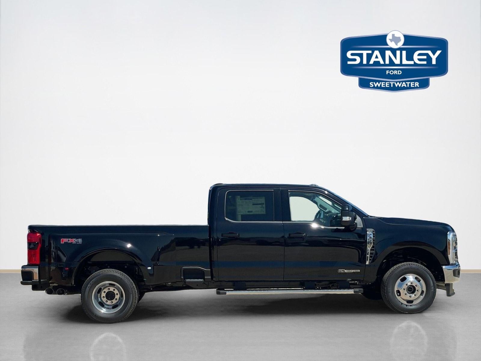 2026 Ford SUPER DUTY F-350 DRW LARIAT 4WD CREW CAB 8' BO
