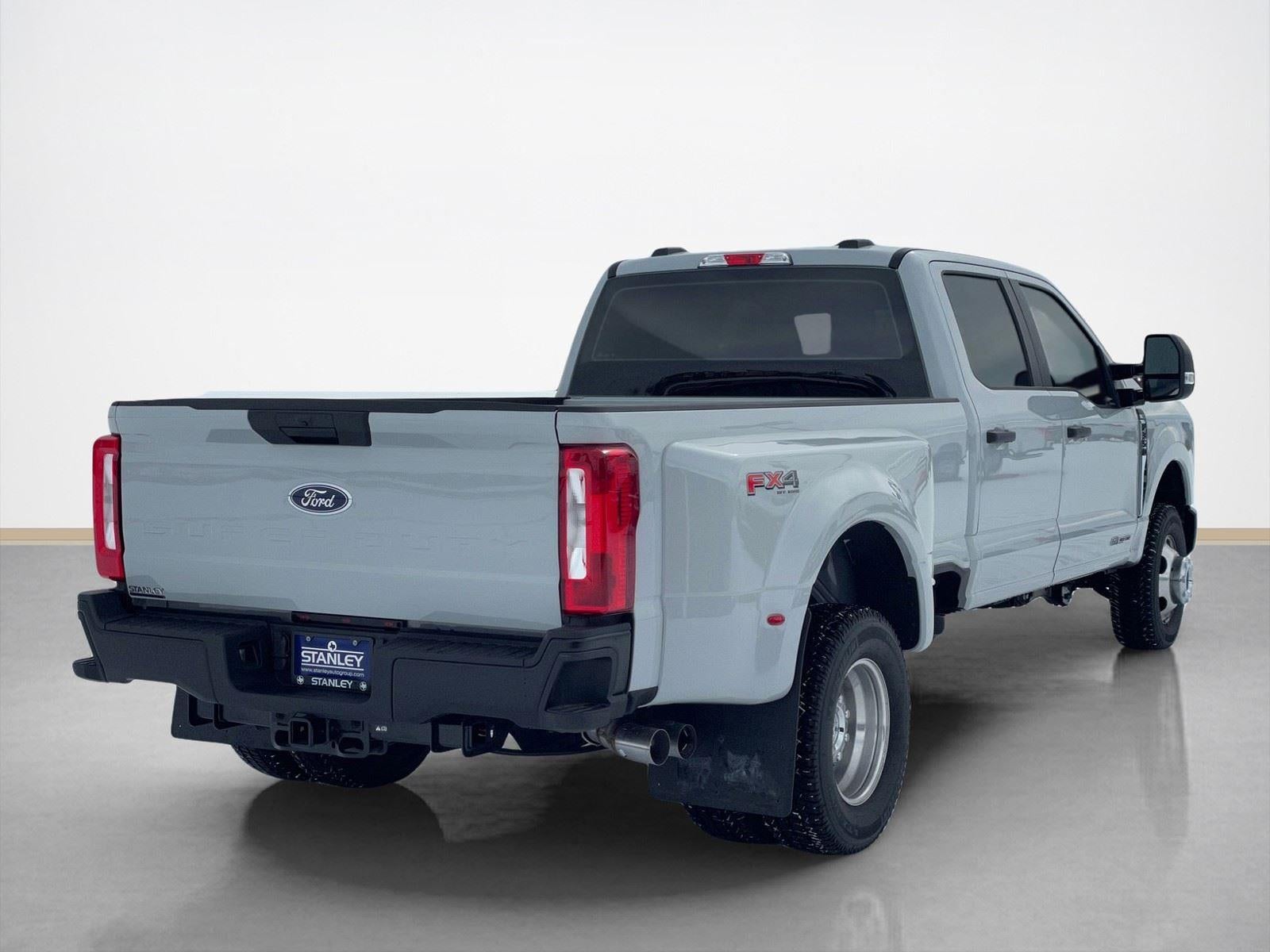 2026 Ford Super Duty F-350 DRW XL