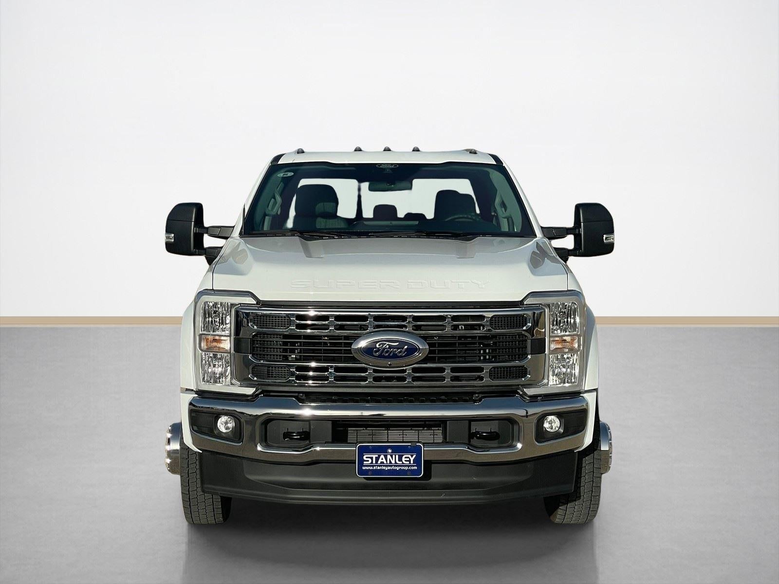 2026 Ford Super Duty F-450 DRW XLT