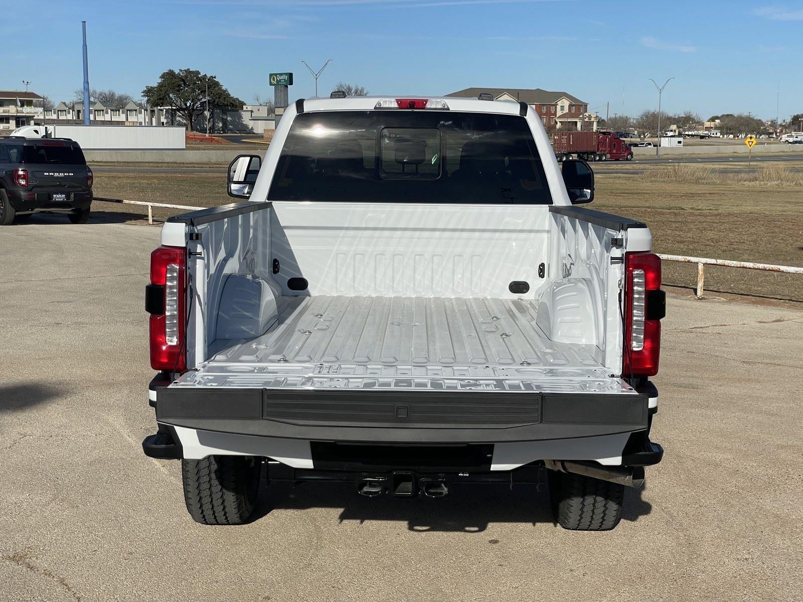 2026 Ford Super Duty F-350 SRW XL