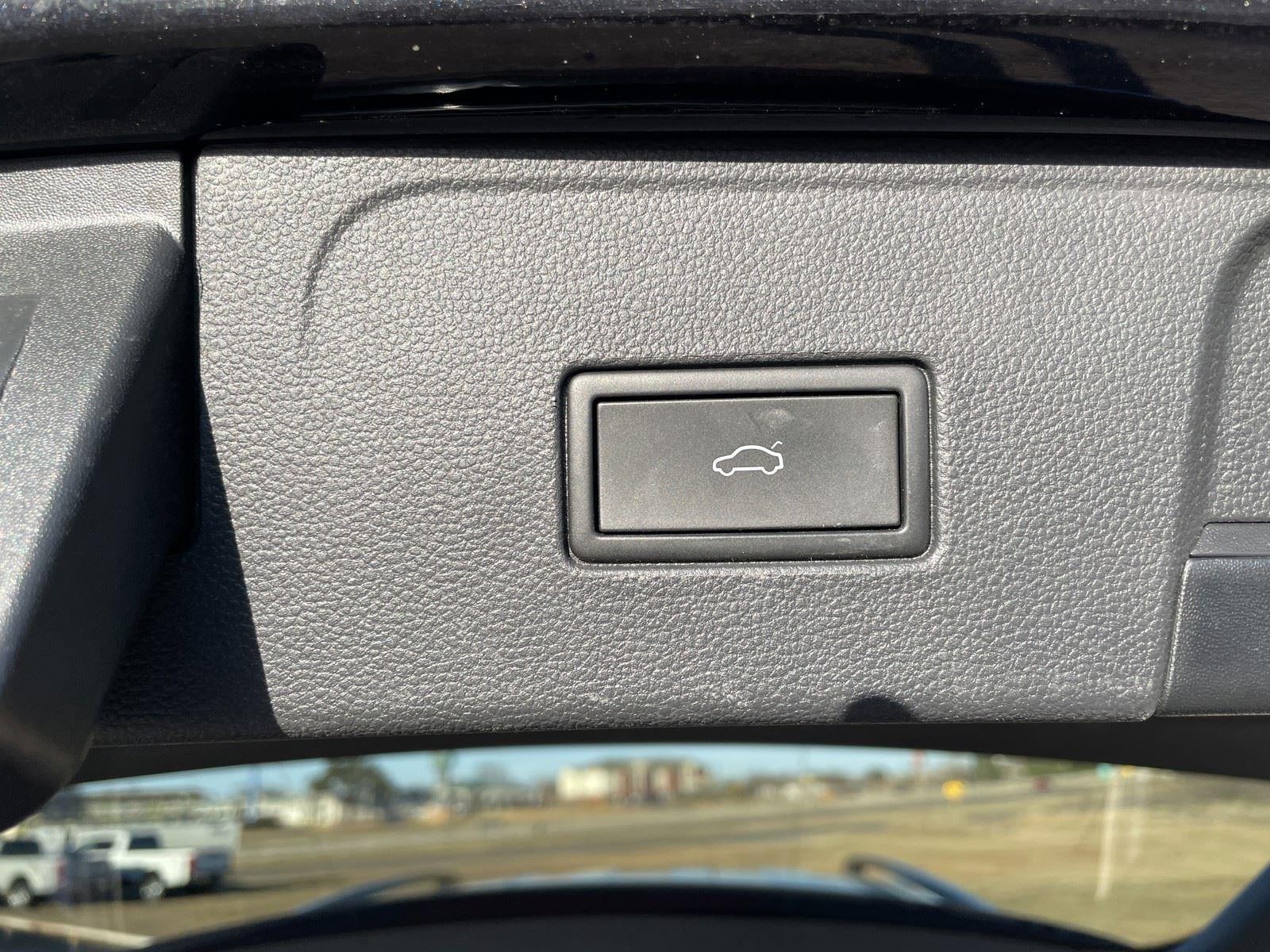 2022 Volkswagen Atlas 2.0T SE w/Technology