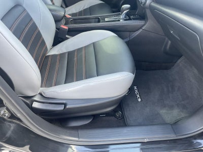 2022 Nissan Kicks SR