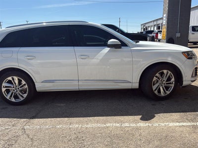 2020 Audi Q7 Premium Plus