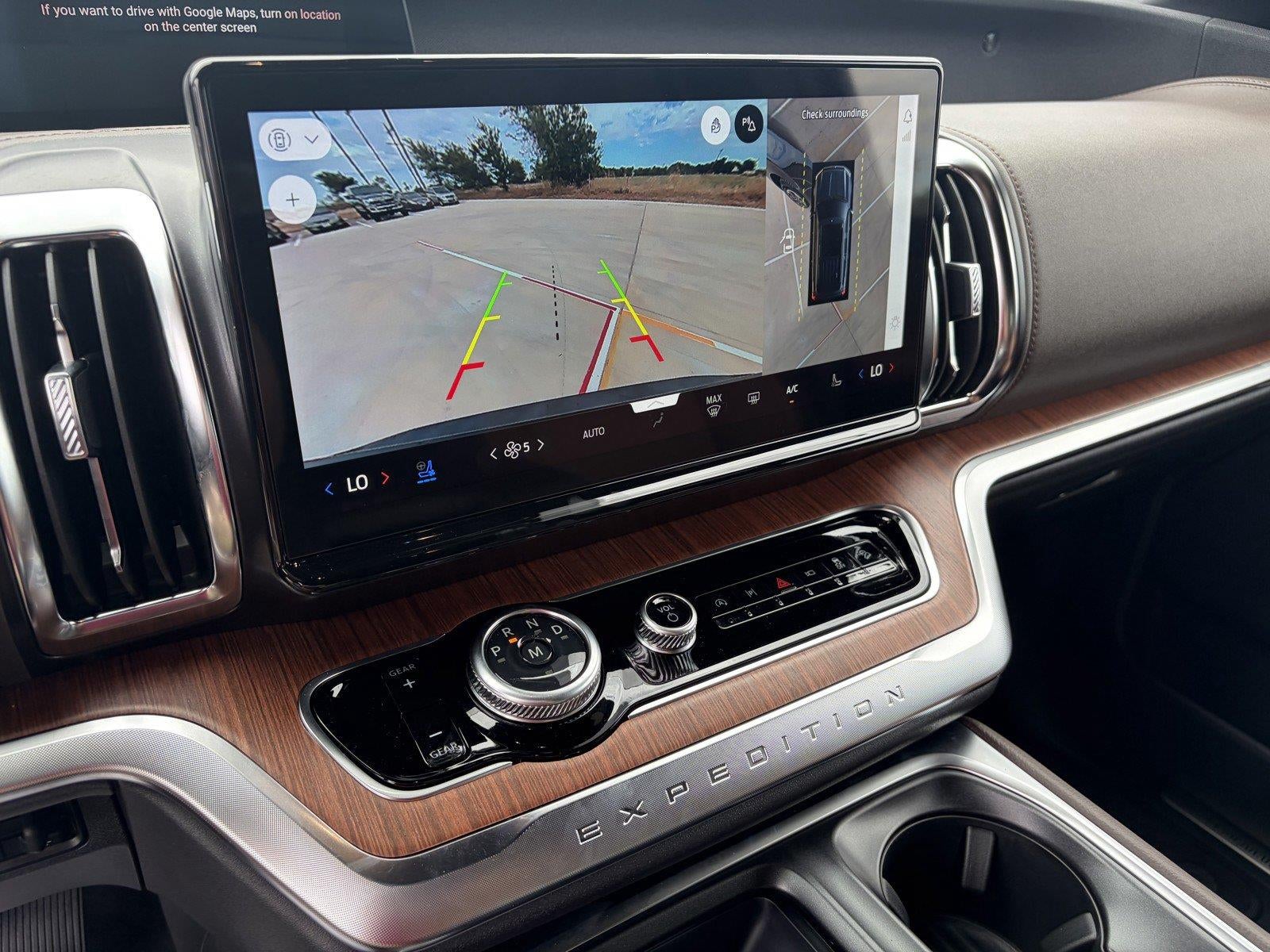 2027 Ford Expedition King Ranch®
