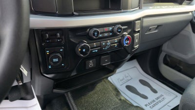 2027 Ford Super Duty F-350 Srw XLT