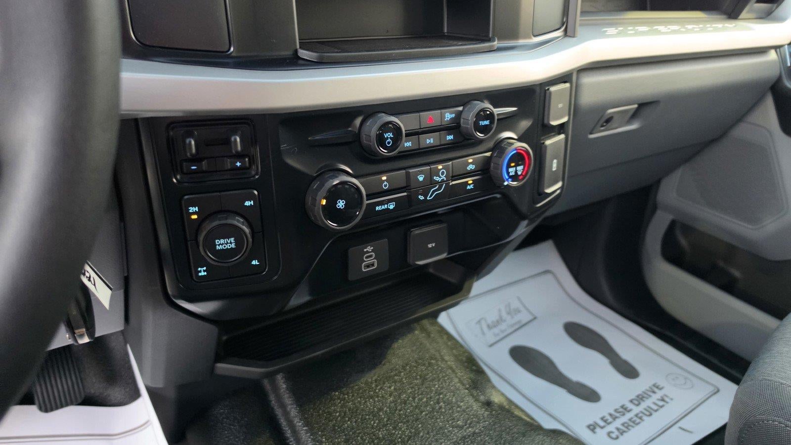 2027 Ford Super Duty F-350 Srw XLT