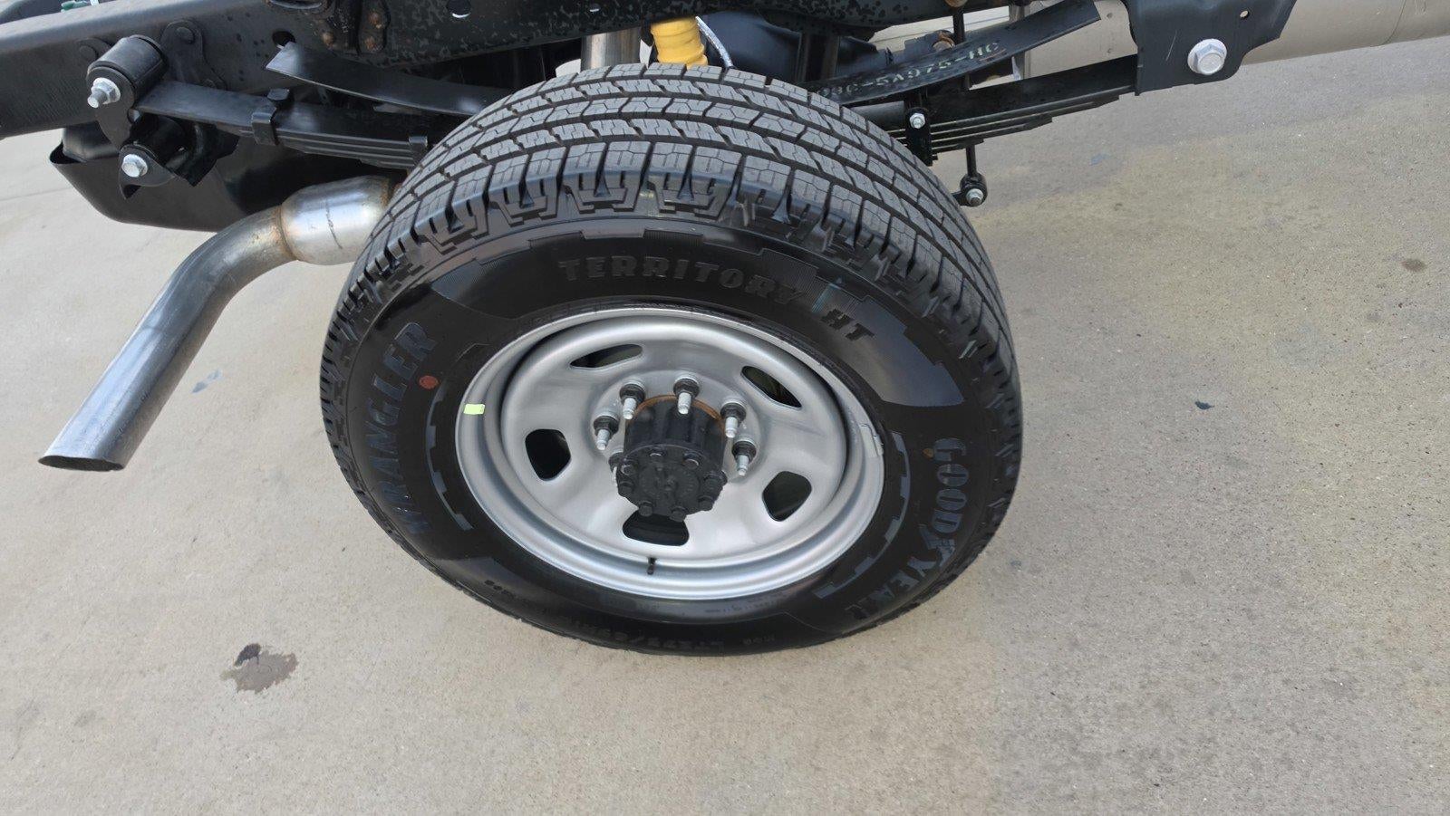 2027 Ford Super Duty F-350 Srw XLT