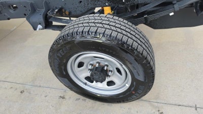 2027 Ford Super Duty F-350 Srw XLT