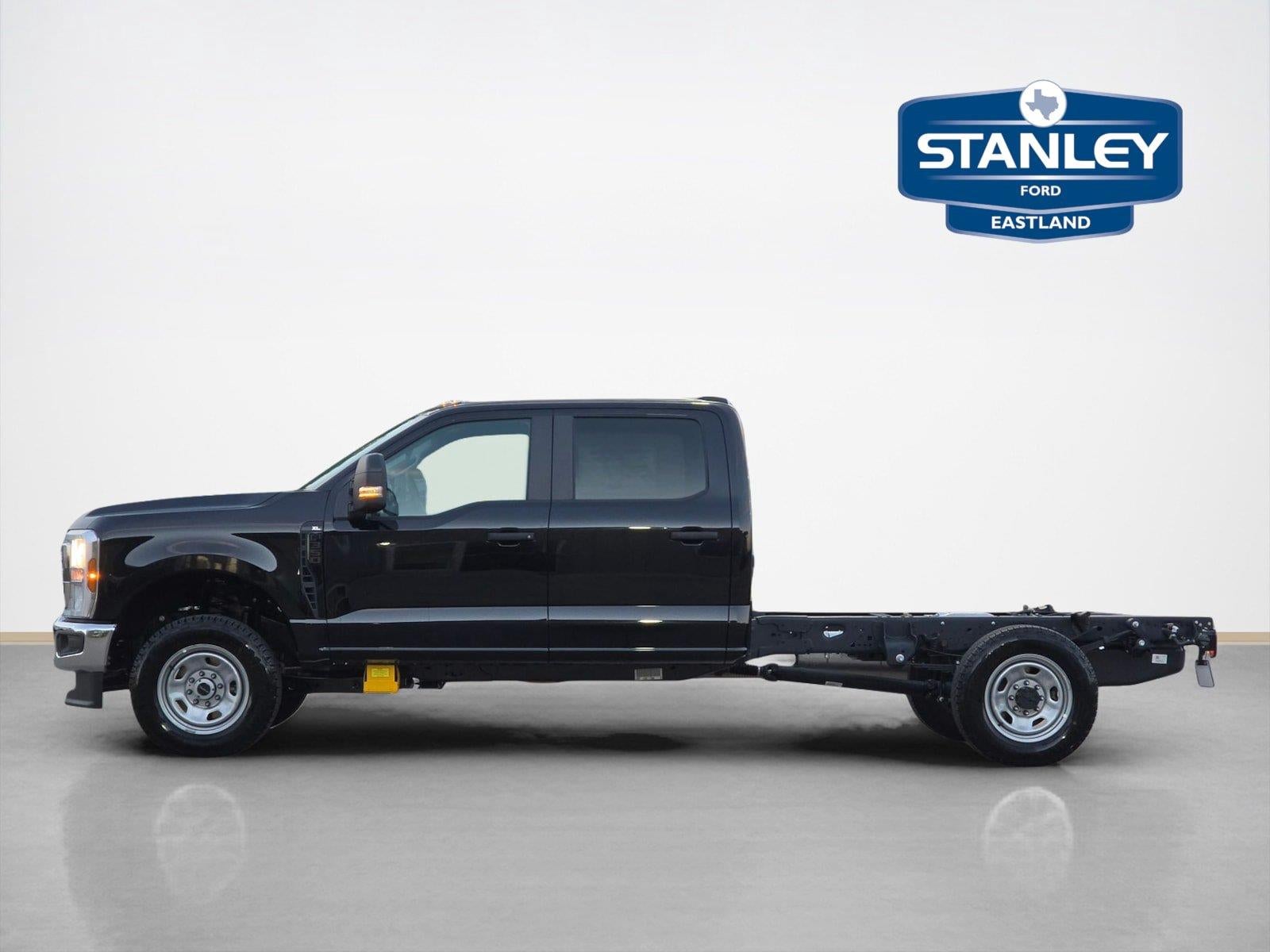 2027 Ford Super Duty F-350 Srw XLT