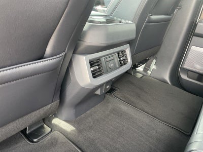 2027 Ford Super Duty F-250 SRW LARIAT