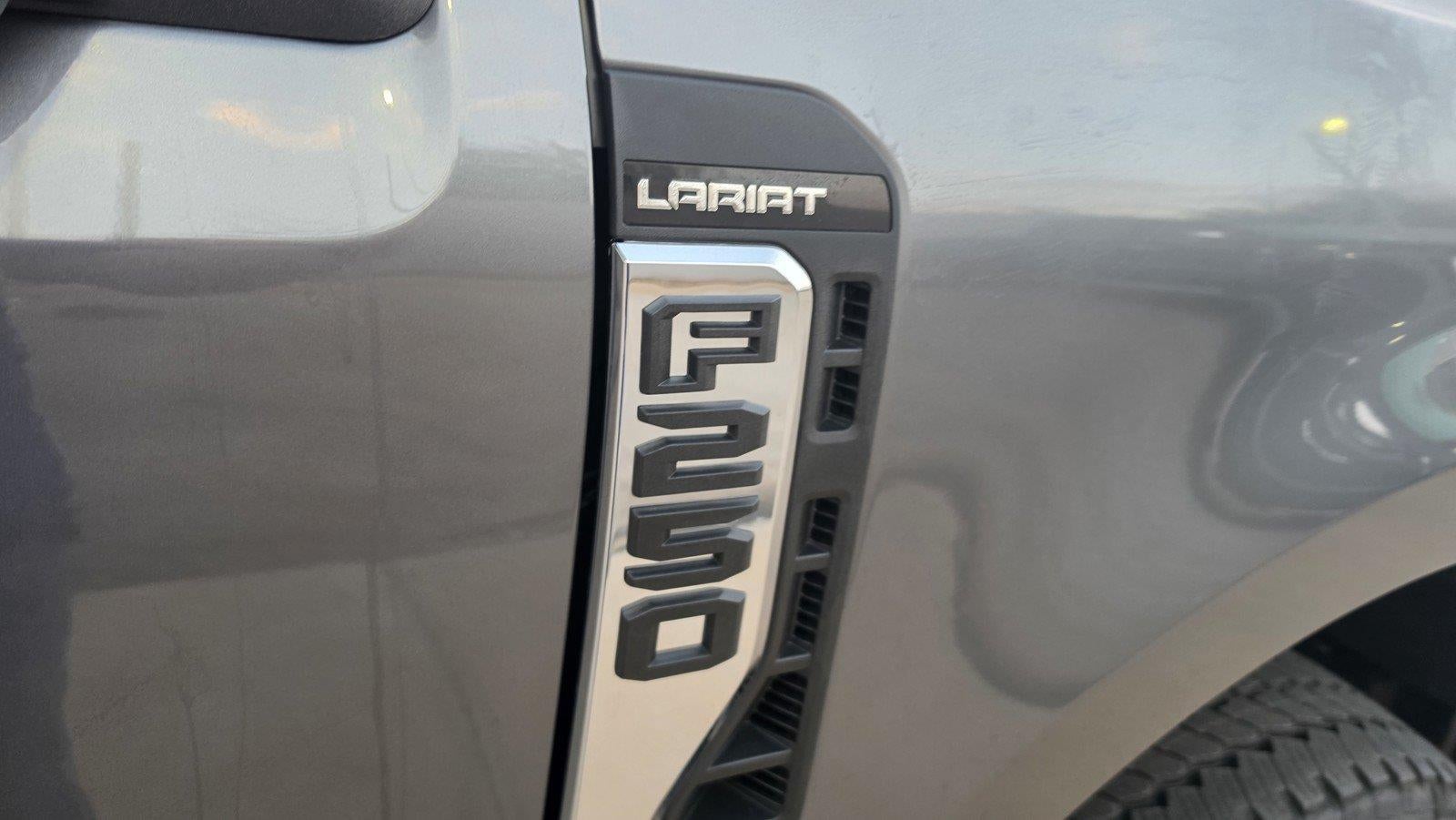 2027 Ford Super Duty F-250 SRW LARIAT