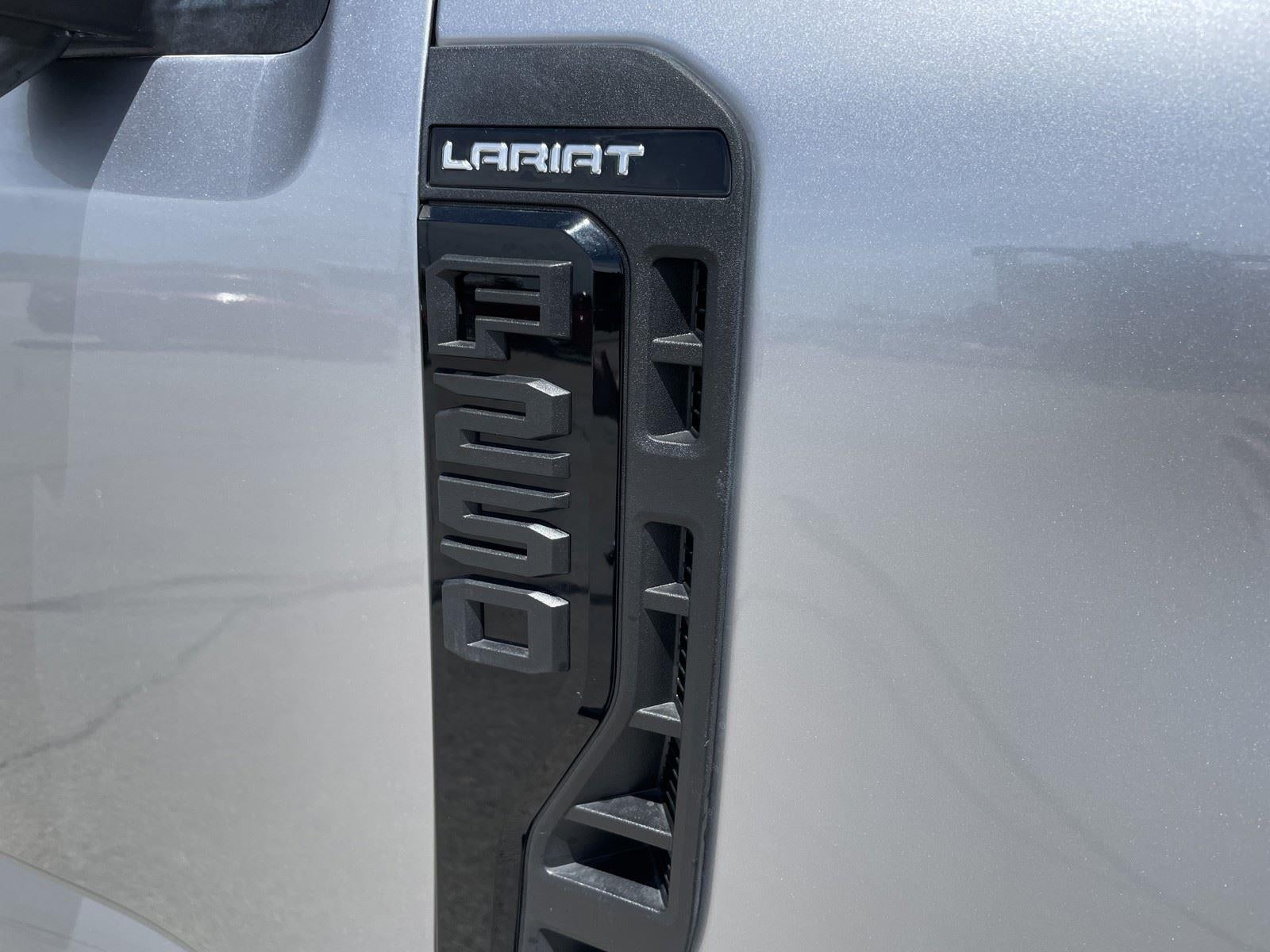 2023 Ford Super Duty F-250 SRW LARIAT