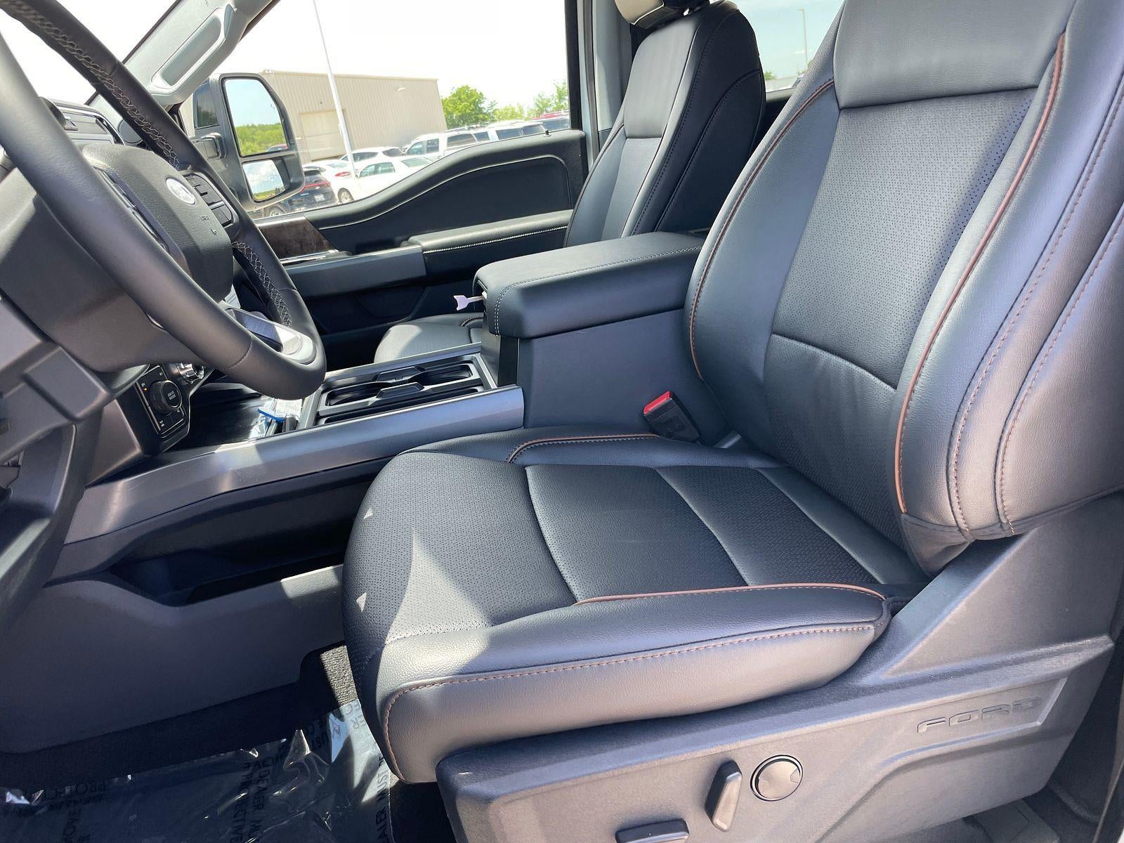 2026 Ford Super Duty F-350 SRW LARIAT