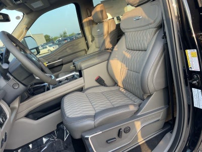 2026 Ford Super Duty F-350 DRW Platinum